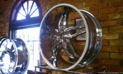 crome 24inch 2011 G Phantom rims.4 months old (used) Still look new