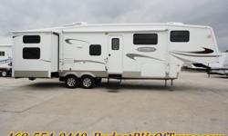 This is one sweet 2007 34ft light weight fifth wheel bunk house Montana by Keystone! Weighing in fully loaded at only 14225 this one is so easy to pull! The whole family will love camping trips this summer thanks to comfortable sleeping for up to 10! Mom