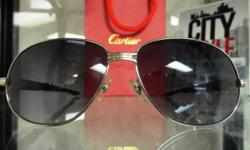566-15 Smoke Grey Marble Cartier Sunglasses
Spec: 56-16-140
This is lightly used but still good condition with new smoke grey lens
566 Cartier Aviator Frame arms straight back or curved can be changed to your perference (no Charged)
will sell fast!!!!!!