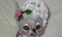 Annalee Mouse in nightgown and bonnet
approximately 6" tall
1991
#7958, comes with hang tag
there is no Annalee box or bag
pre-owned in great condition from a personal collection, except the berries are missing from the holly on the bonnet
If you are