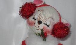 Annalee white mouse on skates with red earmuffs
approximately 7" tall
1993
#7722, comes with hang tag
there is no Annalee box or bag
pre-owned in great condition, except the rink has a few wrinkles
If you are interested and not in the immediate area, this