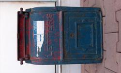 Post Office used these mounted on sides of buildings or mounted on a post.Discontinued and pulled for scrap in the late seventies. Few remain.
Original condition (not repainted or defaced)
Built in 1930.