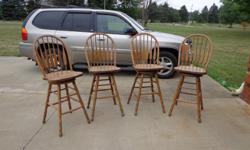 Set of 4 barstools, garage stored - $100.00
Home office/student desk - $25.00
Pick up only please.
--&nbsp;
