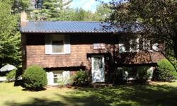 2-3 bedroom, 2 bath. 20 minutes from Sunday River and other Maine ski resorts.