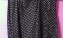 Color: Black and Tan
Polka Dots
Knee Length
100% cotton