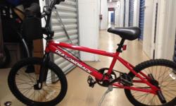 Boy's LIKE NEW Diamondback Bike. RED Excellent condition, barely used. Kristine 5612213450