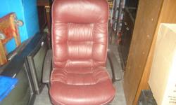 burgundy high back office chair in good condition MAKE OFFER