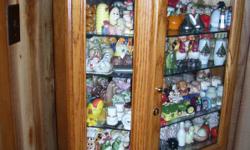 This China Cabinet is in excellent condition. Has up to (9) shelves, Lighted & Mirrored backing.