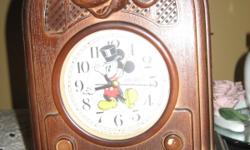 60th anniversary clock
music alarm
boxed condition
250-