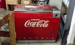 Vintage 1930's coke cooler, works good and is in good condition the model # is we-6. Had motor rewound and new cord.