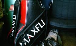 Maxfli staff bag with revolution irons rifle lite shafts cross line grips--------1-pw multi-layer design (black dot)
