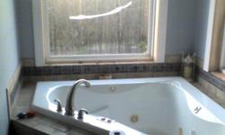 JACUZZI TUB WITH FAUCET KIT.
USED VERY FEW TIMES, READY FOR PICK UP
270-792-2784