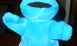 Sesame Street Cookie Monster Plush Hand Puppet/Muppet
&nbsp;Approx 10" tall
&nbsp;2004 Fisher Price
&nbsp;Mint, pre-owned condition from a clean and smoke free home
&nbsp;
You may contact me by email or text me at 33o-two zero six-8oo1
Pick up in