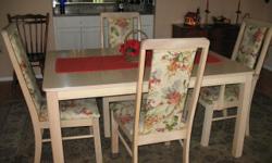 Good quality dining set, attractive. 60"X40" plus leaf. Easy clean&nbsp;table top. 561 688-3530&nbsp;