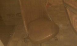 it has four chairs with 2 leafs for the middle. good condition