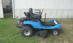2002 Dixon Model 3014 Year 2002 42" Cut Zero Turn Powered by a good running OHV 13.5 HP Briggs & Stratton Engine
This mower will cut grass as is.
Work completed:
New Belts, New Transmission Bearings And Cones,
Battery Good, Blades Sharp, Tires Fair .