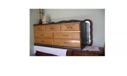 Dresser w/cutting board look front and mirror in excellent condition