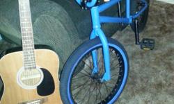 EDDIE fit. Bmx & acoustic guitar Maestro by Gibson Front hub mission 9 t crunk is made by usa Is a very loud rear hub