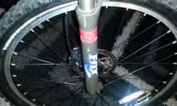 Specialized mountain bike Fox fork H brakes Is ready to ride