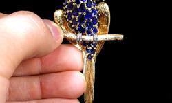See Item at ONCE UPON A DIAMOND @ 6112 Line Avenue in Shreveport, LA 71106 across from Superior Grill or call to inquire at ... LOTS MORE TO SEE
Estate Rare 18K Gold & Platium Perched Parrot Sapphire Diamond & Ruby Brooch Pin
Material info: Solid 18kt
