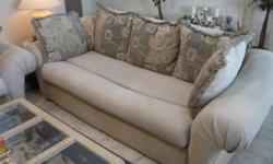 Extra Large Sleeper Sofa...Ultra Comfortable! The nice off white neutral color makes it nice for any room. Priced at Only $325.00
Measures 93" long x 40" wide x 31" tall.
Contact Jerry at 239-430-2628 or email: jerry@jerryandtatiana.com
Note: Matching
