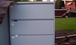 4 drawer locking cabinets 36 wide, 52 high, 18 deep
Nice shape - Have 5 for sale - located in Tigard
Rhonda 503 957 4574