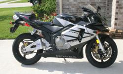 2004 HONDA CBR600 RR. Black/Silver, almost 2300 miles, clean title. Excellent condition, no modify. Garage kept. Free Dainese gloves. Scorpio alarm included. Price $4499 obo. This is a CASH only transaction.
Any questions, feel free to ask. 832-341-6503