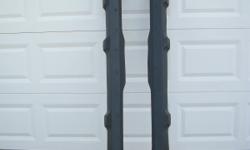 A set of Ford Ranger / Edge bed rails.&nbsp; PLEASE NOTE:&nbsp; Buyer pays shipping costs.