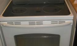2009 GE glass top stove,very good condition,use three times,oven works very good