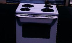 GE Standard Top Stove White Electric $100
Like new used less than 2 month before it was replace by a flat top stove. See Pictures
robe370@aol.com