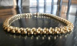 .10 DIAMOND GOLD TENNIS BRACELET, SERIOUS CALLERS ONLY PLEASE.