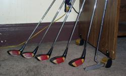 Right Hand clubs: Pings #1, #3, #4, #5 and #7: Irons # 4, # 6, # 7 and #9 "Actron Mizund" # 8 "Nicklaus Vip" # 5 "Bristol" P/W "Wilson", Putter "Tommy Armour" Burton vinyl bag plastic screwed to a qc2 hand cart
Good condition, Hear the original spound of