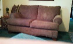 Less than three years old, perfect shape has all matching throw pillows.&nbsp; All pieces are espresso color with large nail heads.
Very comfortable paid $1500.00 new.&nbsp; Call Brenda @ 903-758-3222