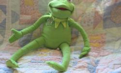 *~*~ KERMIT THE FROG 30TH ANNIVERSARY TALKING KERMIT THE FROG DOLL...HE MEASURES ABOUT 18 INCHES..hE CROAKS WHEN HIS HAD IS SQUEEZED... WHEN YOU PRESS IN ON HIS STOMACH AREA HE TAlKS AND SINGS...He says Heigh Ho Kermit the Frog Here, and he sings