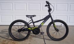 Smooth running bike, in excellent&nbsp;condtion. All-tuned-up, cleaned, and ready to ride. Comes with, rear coaster brake, and hand brake. Good for a child, 8, to 12 years of age.