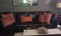 Sectional, 'L' shaped leather couch by American furniture design in excellent condition. The color is walnut/espresso.
