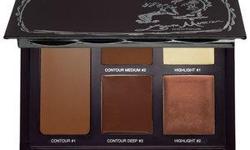 Laura Mercier Flawless Contouring Palette for Face 0.57oz The Art Made Simple
This palette contains:
0.17oz Contour #1
- 4 x 0.1oz Contour in Medium #2, Deep #3, Highlight #1, and Highlight #2