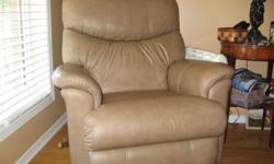 Leather Lazy Boy chair in perfect condition. The leather has been treated with Leather Master.