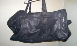 23" black leather duffle bag........(Border Brand)
&nbsp;
&nbsp;
813-391-1386