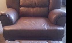 This Leather Reclining Chair is in great condition... has been in Storage due to a divorce. I am relocating and cannot take it with me... If you want great comfort and a reclining chair.. this Leather is very comfortable...
Please contact Roger at