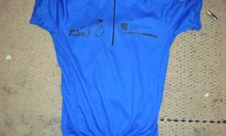 &nbsp;
LOUIS GARNEAU SAPPHIRE SPOKES CLUB MS Cycling Jersey M for sale no emails call or text only thanks for looking D.
&nbsp;