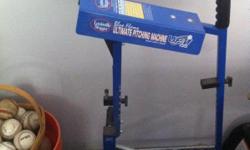 Manual Pitching Machine,good condicion,color blue...$120 better offer