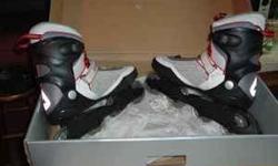NEW IN BOX - MENS SIZE 13 INLINE SKATES, SALE OR TRADE // LOOKING FOR MENS SIZE 12 -13 ROLLER (QUAD) SKATES.. OR WAT YA GOT TO TRADE?