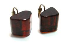 Chunky Vintage Bakelite Earrings
click picture to enlarge
click picture to enlarge
click picture to enlarge
click picture to enlarge
click picture to enlarge
Retro fab vintage earrings - big triangular chunks of bakelite in brown/root beer. These are end