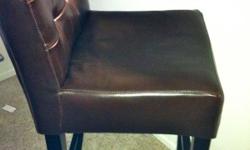 Like new dark brown leather original paid $375/each plus tax, from Z Gallerie (Seat is 30" high)
Asking $70/each $135 both
Located in UTC (La Jolla) on Nobel Dr near Regent rd
Good condition