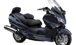 With its aerodynamic design and beautifully crafted bodywork, the Burgman 650 Executive sets the styling standard for 2012. As striking as it looks, it has comfort and performance to match, thanks to some of Suzuki's most advanced engineering. The Burgman