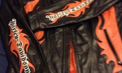 Brand new , medium leather ridding gear , jacket with flames, Harley logo on both sleeves 2- in sides pockets, never been worn. Retails for $350.00
This is a Sold-out Item , hard to find in the stores! Must be local.