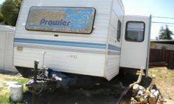 SELLING A 1995 FLEETWOOD PROWLER 35 FOOT TRAILER READY FOR THE SUMMER... MOVING OUT...NEED TO SELL ...THERE IS MORE PICTURES AVAILABLE..
CALL ME FOR VIEW AT CELL:. ADRIAN .209.-612.-.2060 HAS A CLEAN KITCHEN WITH FOUR GAS BURNERS . CLEAN LIVING ROOM WITH