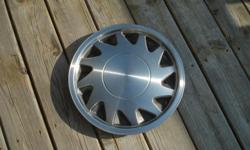 &nbsp;
very good shape PONTIAC hub cap.see pictures
Check out my&nbsp;other items!
&nbsp;
IF THIS IS NOT WHAT YOU ARE LOOKING FOR BUT YOU ARE IN NEED OF A DIFFERENT&nbsp;HUBCAP/WHEEL COVER&nbsp;CONTACT ME,I HAVE MANY USED DIFFERENT BRANDS/STYLES IN