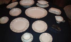 Noritake China, exellent condition, service for 12 plus extra pieces, Colburn pattern. GREAT DEAL !!
make an offer !!